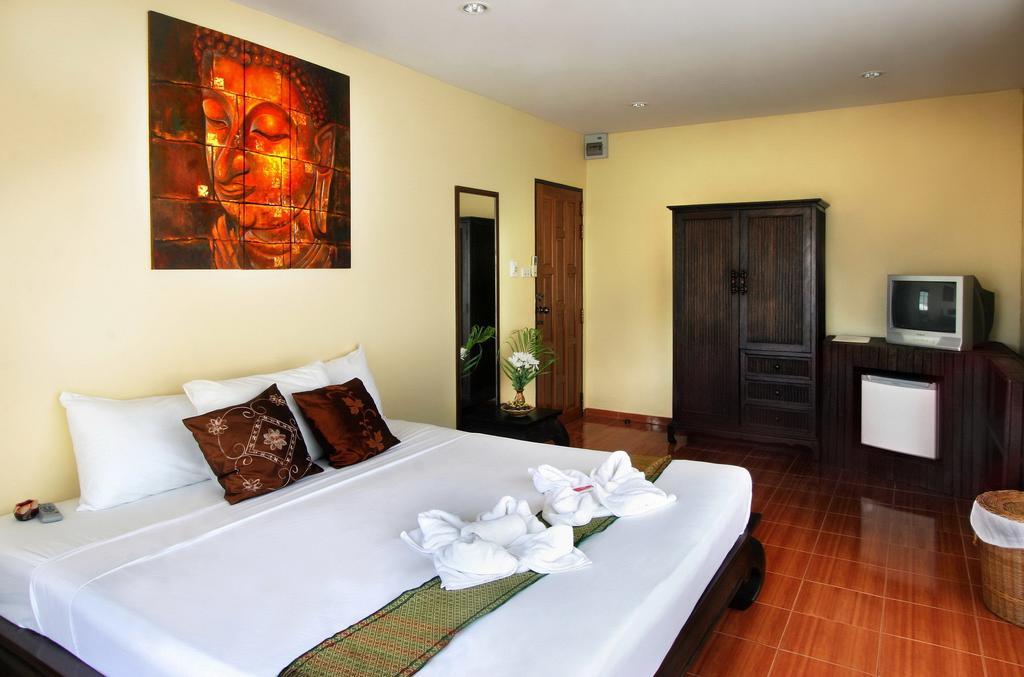 Karon Pool Hotel Phòng bức ảnh